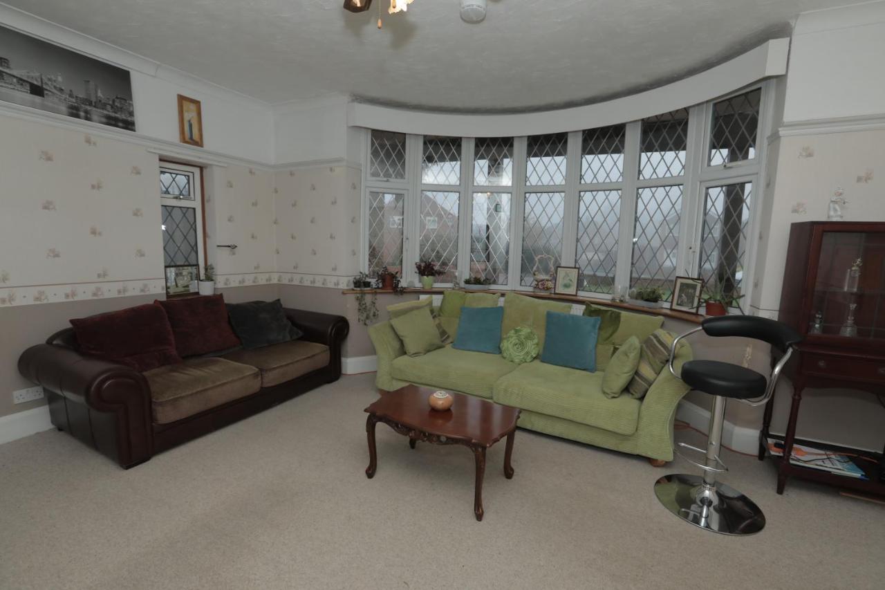 Homestay Amazing Quiet Garden House Near London Luton Airport Luton (Bedfordshire)