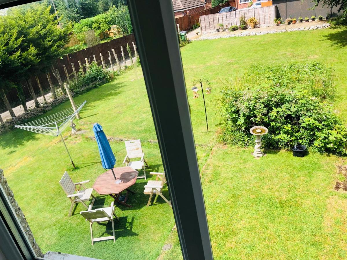 Amazing Quiet Garden House Near London Luton Airport Luton (Bedfordshire)