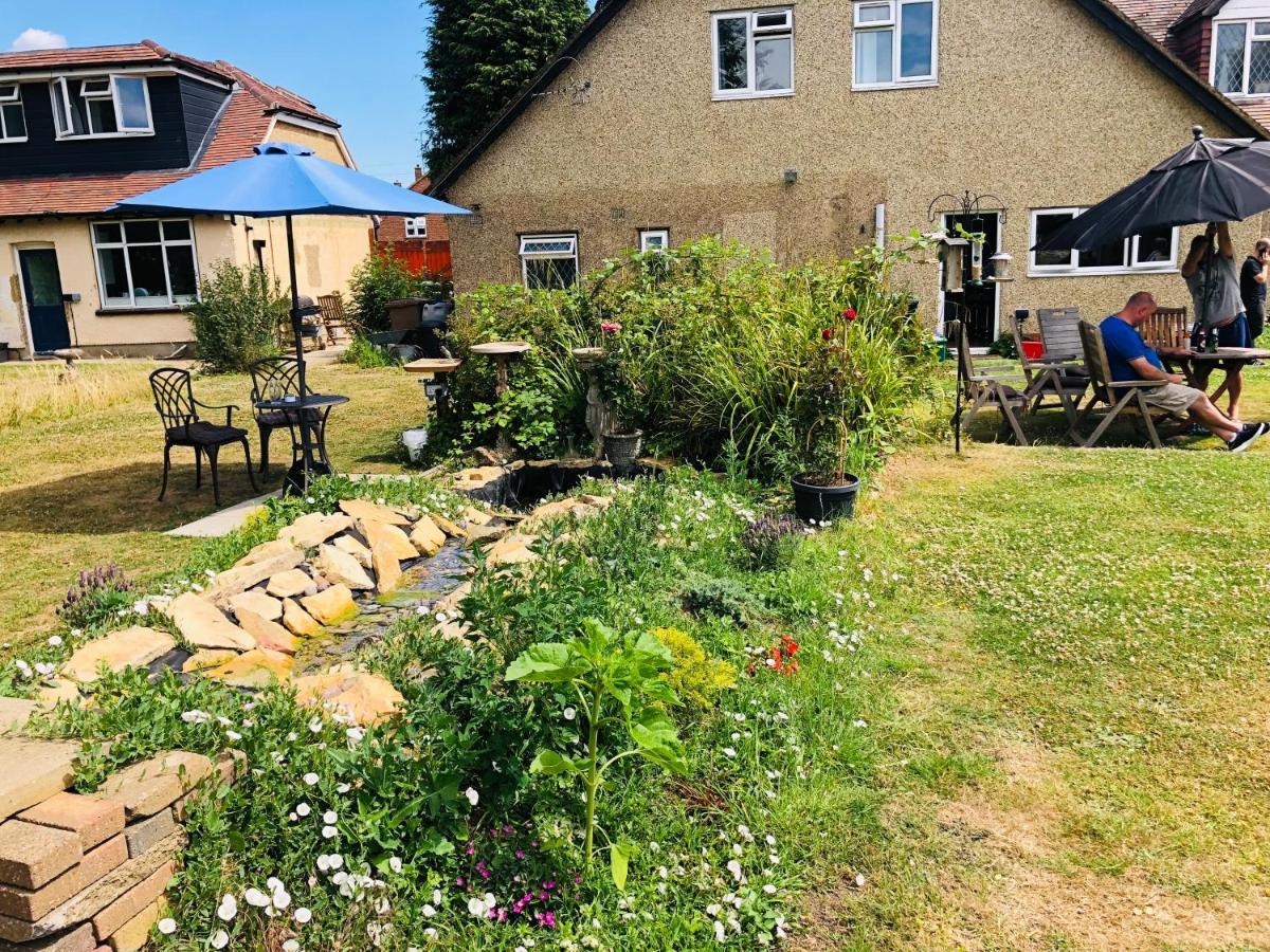 Homestay Amazing Quiet Garden House Near London Luton Airport Luton (Bedfordshire)