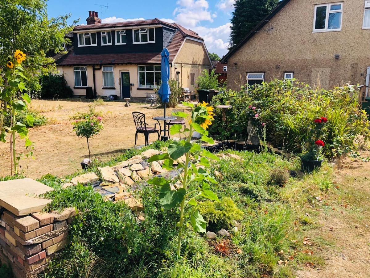 Homestay Amazing Quiet Garden House Near London Luton Airport Luton (Bedfordshire)